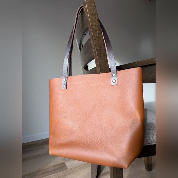 Portland Leather Honey Medium Classic Tote +Bonuses - Picture 2 of 14